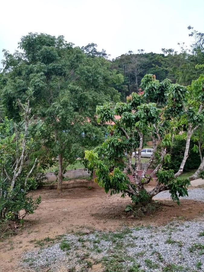 Kitnet Na Serra De Sao Pedro Нова-Фрибурго Екстериор снимка